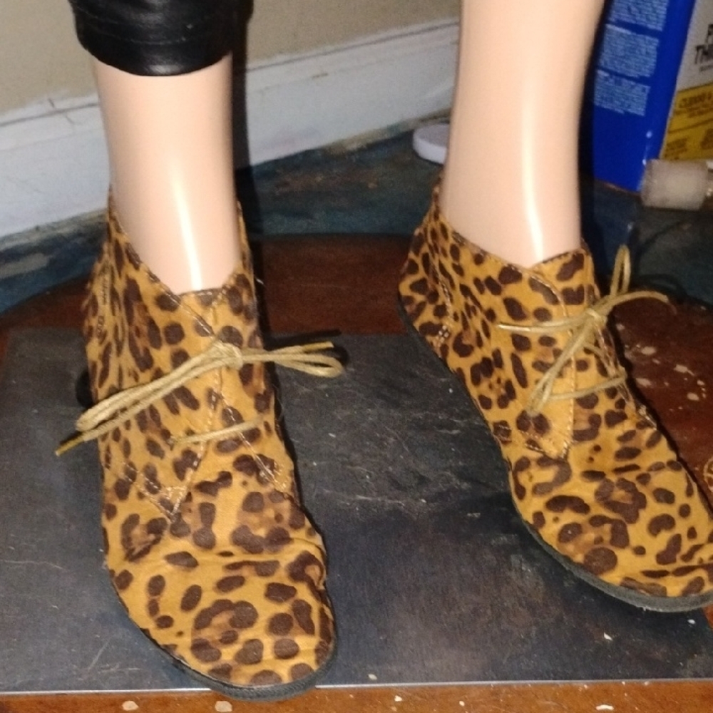 Rouge! Brown and Black Lace Up Booties